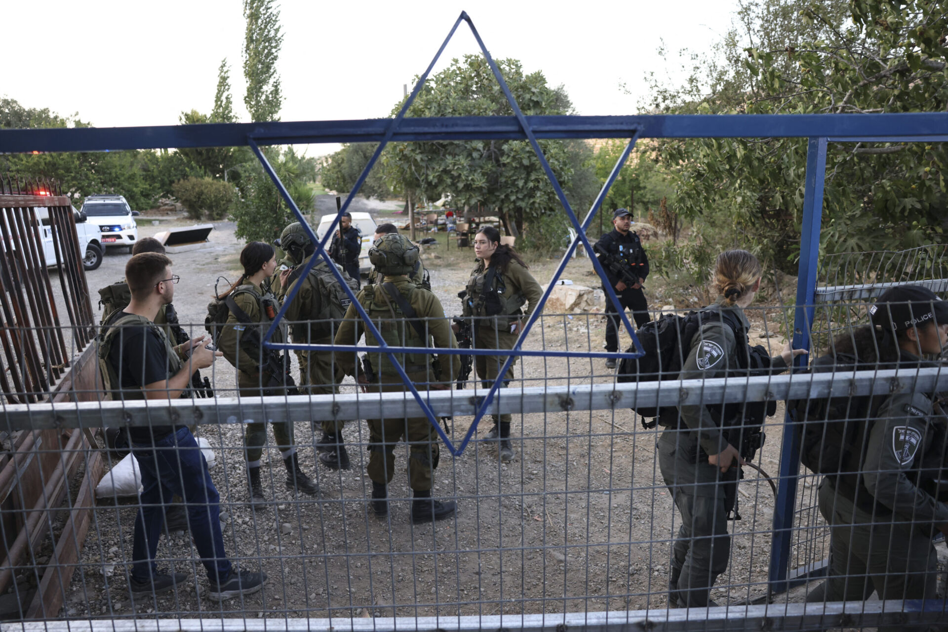 PALESTINIAN-ISRAEL-CONFLICT-SETTLERS Συνεχείς ισραηλινές επιθέσεις στη Γάζα – Πιέσεις από τις ΗΠΑ για κατάπαυση του πυρός