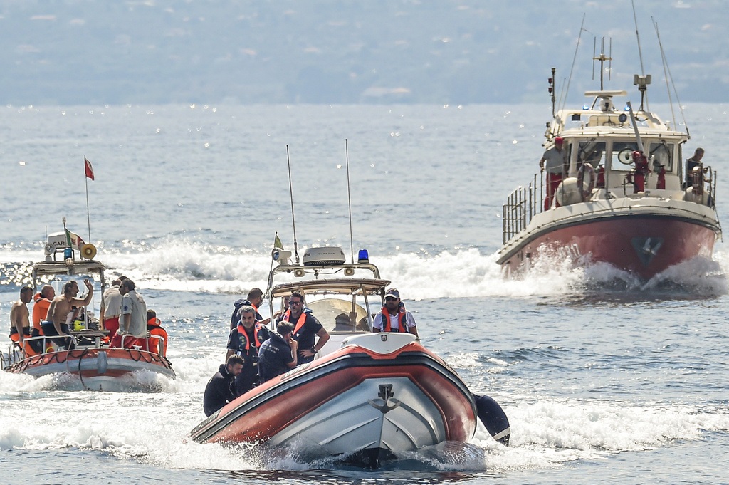 Ναυάγιο στη Σικελία: Εντοπίστηκε το τελευταίο πτώμα – Ανήκει στη 18χρονη κόρη του Μάικ Λιντς 5 Ναυάγιο στη Σικελία: Έρευνα για «ανθρωποκτονία εξ’ αμελείας»