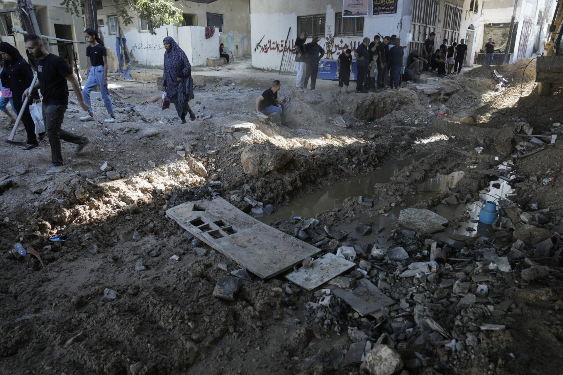 AP24235592079435-1-scaled