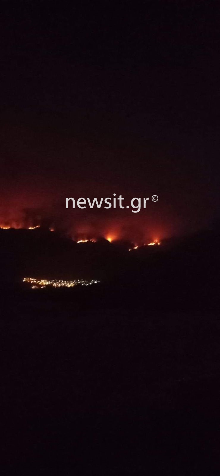 Καίει για τρίτη μέρα η πυρκαγιά στο Παγγαίο - Τεράστια επιχείρηση κατάσβεσης με 210 πυροσβέστες