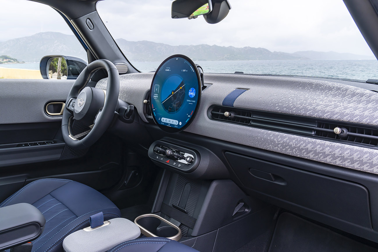 Το νέο 5θυρο MINI Cooper S: Περισσότεροι χώροι και άφθονη διασκεδαστική οδήγηση