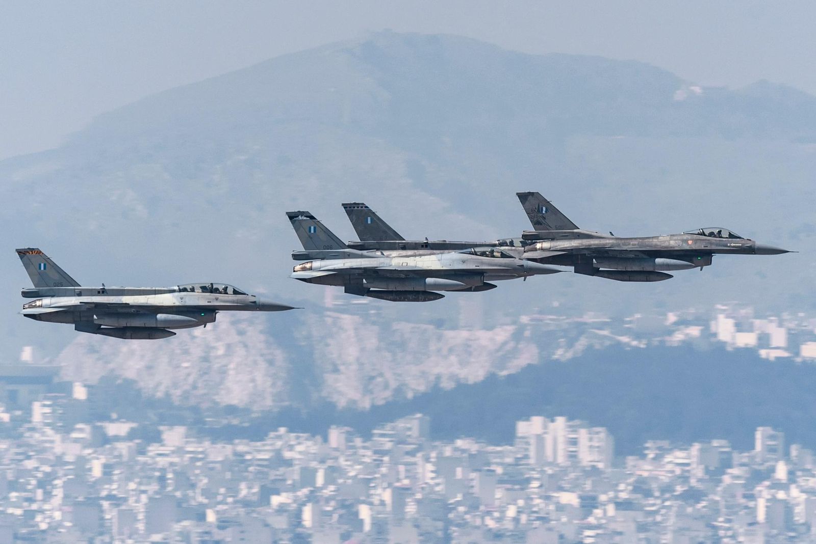 Οι πιλότοι των F-16 από την 336 Πολεμική Μοίρα «ΟΛΥΜΠΟΣ» κατακτούν την Ινδία