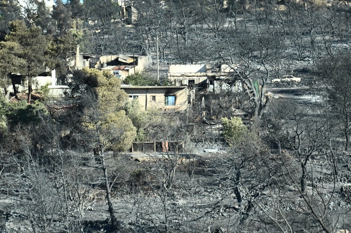 Pyrkagia-Kammena-spitia-Attiki-Eurokinissi-1