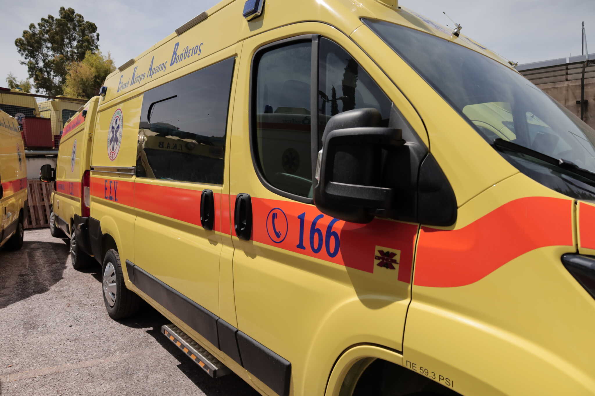 Θανατηφόρο τροχαίο στα Σπάτα με έναν νεκρό και τρεις τραυματίες, οι δύο σοβαρά
