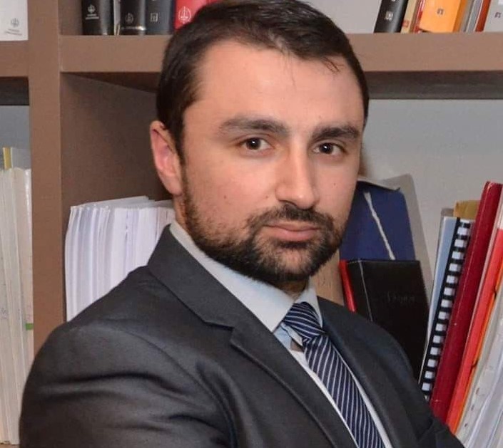 Τι λέει στο newsit.gr ο βιαστής της 16χρονης από τον Κολωνό: «Είχαμε σχέση φανερή και γι' αυτή χώρισα με τη γυναίκα μου»