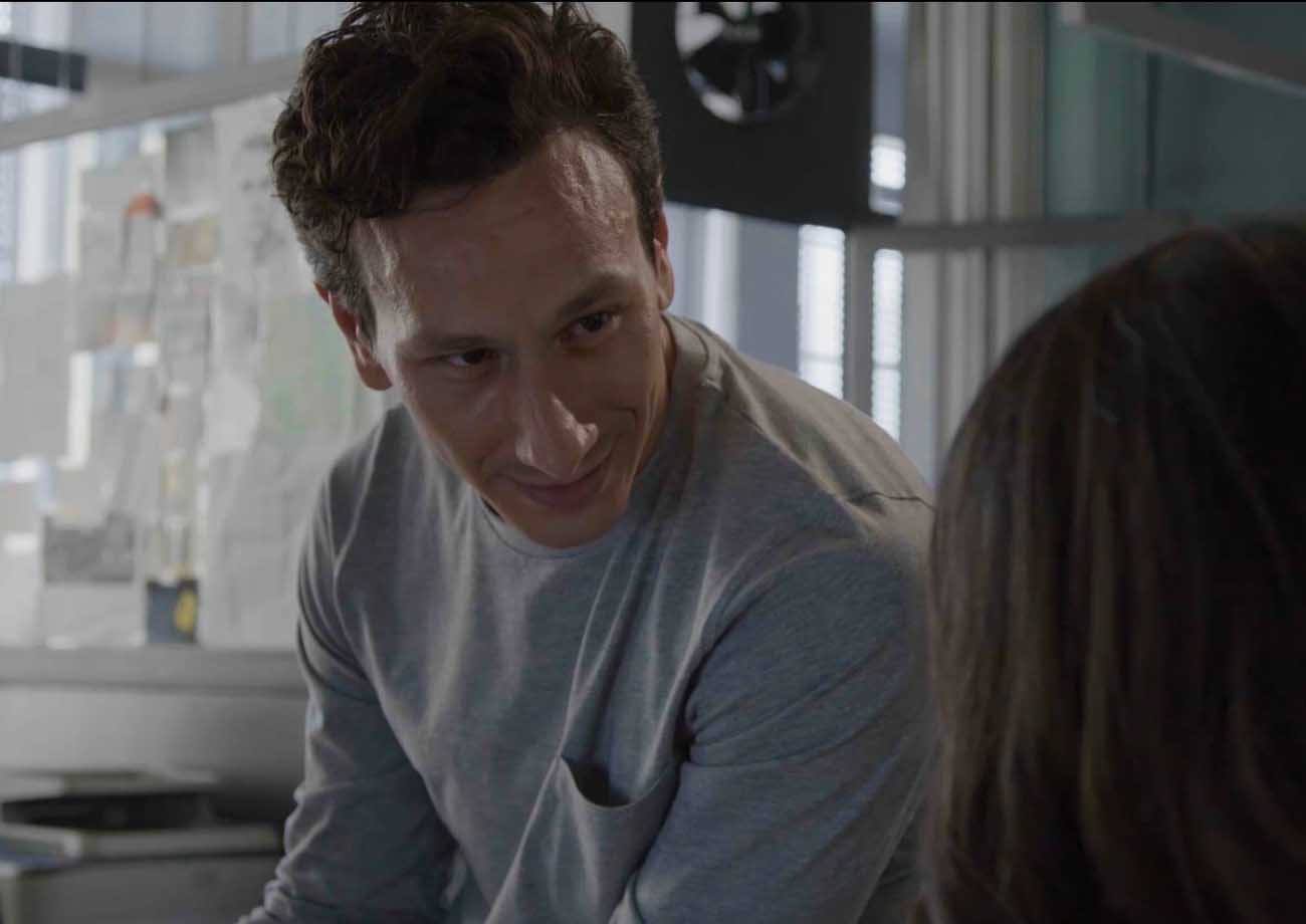 mixalis-sarantis-diafani-agapi