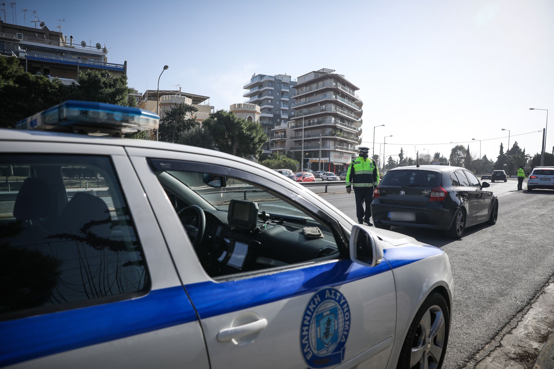 Κίνδυνο για τη ζωή τους θα επικαλεστούν οι Τούρκοι που συνελήφθησαν με βαρύ οπλισμό στην παραλιακή – Στο «μικροσκόπιο» τα όπλα