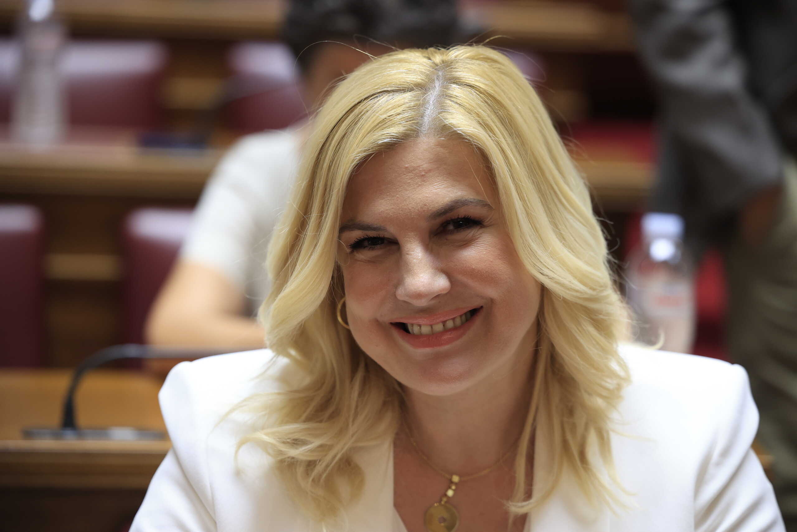 Ράνια Θρασκιά: Πολλοί άνθρωποι ζούμε σε ένα φαύλο κύκλο από τον οποίο νιώθουμε ότι δεν θα βγούμε ποτέ