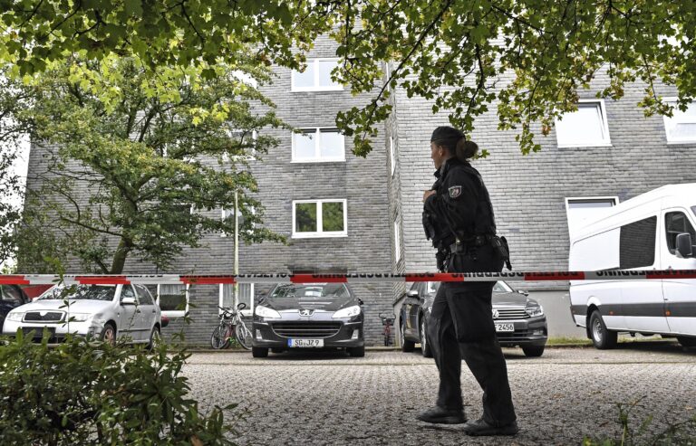 Συνελήφθη ο δράστης του μακελειού στο Ζόλινγκεν – Εξετάζεται η σχέση του Σύρου πρόσφυγα με την τρομοκρατική οργάνωση IS 3 Συνελήφθη ο δράστης του μακελειού στο Ζόλινγκεν – Εξετάζεται η σχέση του Σύρου πρόσφυγα με την τρομοκρατική οργάνωση IS