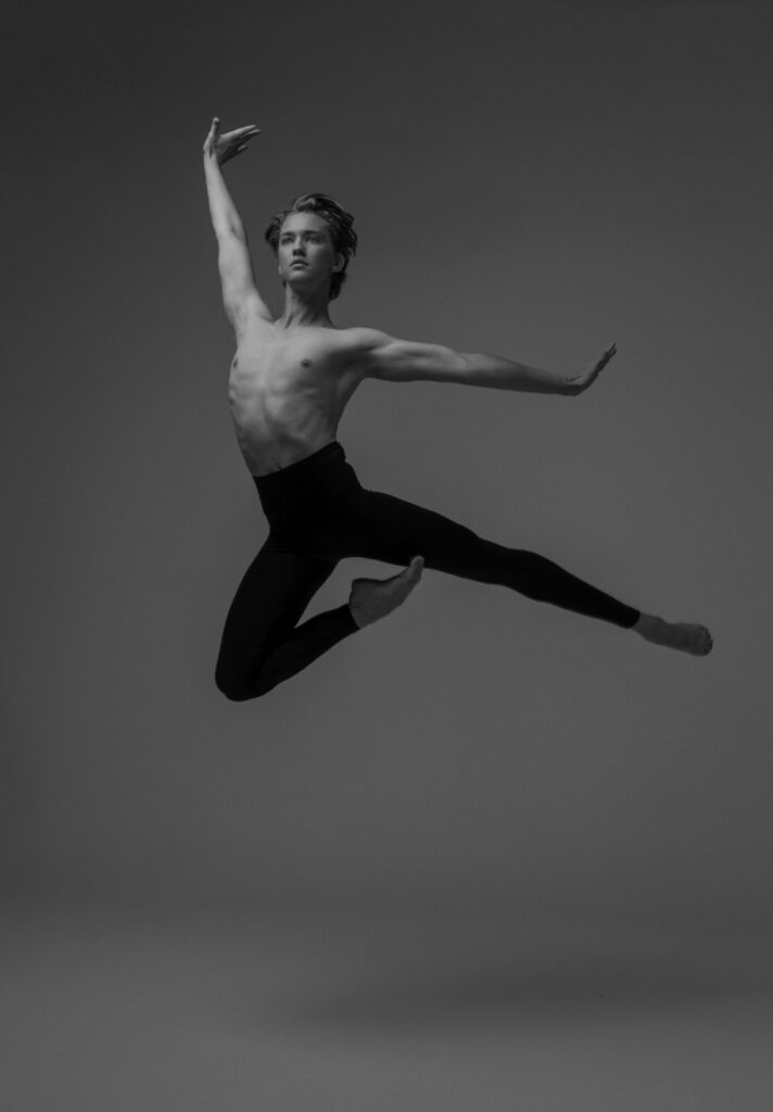 Το “Astana Ballet Theatre” παρουσιάζει το “Blind Forgiveness” στο Θέατρο Παλλάς 11 Το “Astana Ballet Theatre” παρουσιάζει το “Blind Forgiveness” στο Θέατρο Παλλάς