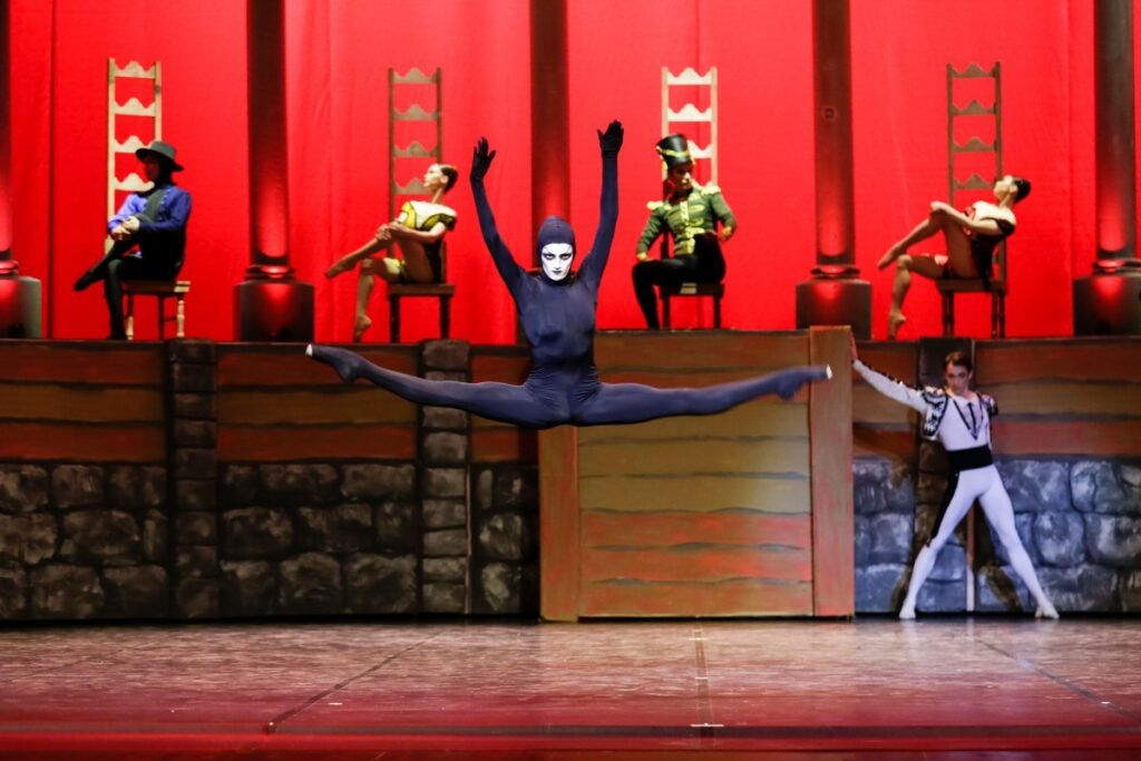 Το “Astana Ballet Theatre” παρουσιάζει το “Blind Forgiveness” στο Θέατρο Παλλάς 7 Το “Astana Ballet Theatre” παρουσιάζει το “Blind Forgiveness” στο Θέατρο Παλλάς