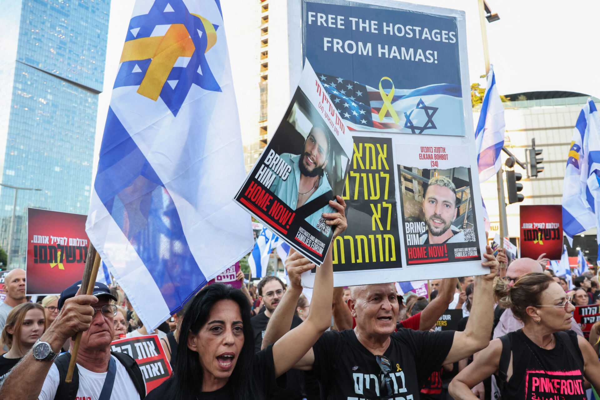 ISRAEL-PALESTINIAN-CONFLICT-HOSTAGES-PROTEST Μέση Ανατολή: Πιέσεις για συμφωνία κατάπαυσης του πυρός – Oγκώδεις διαδηλώσεις στο Τελ Αβίβ