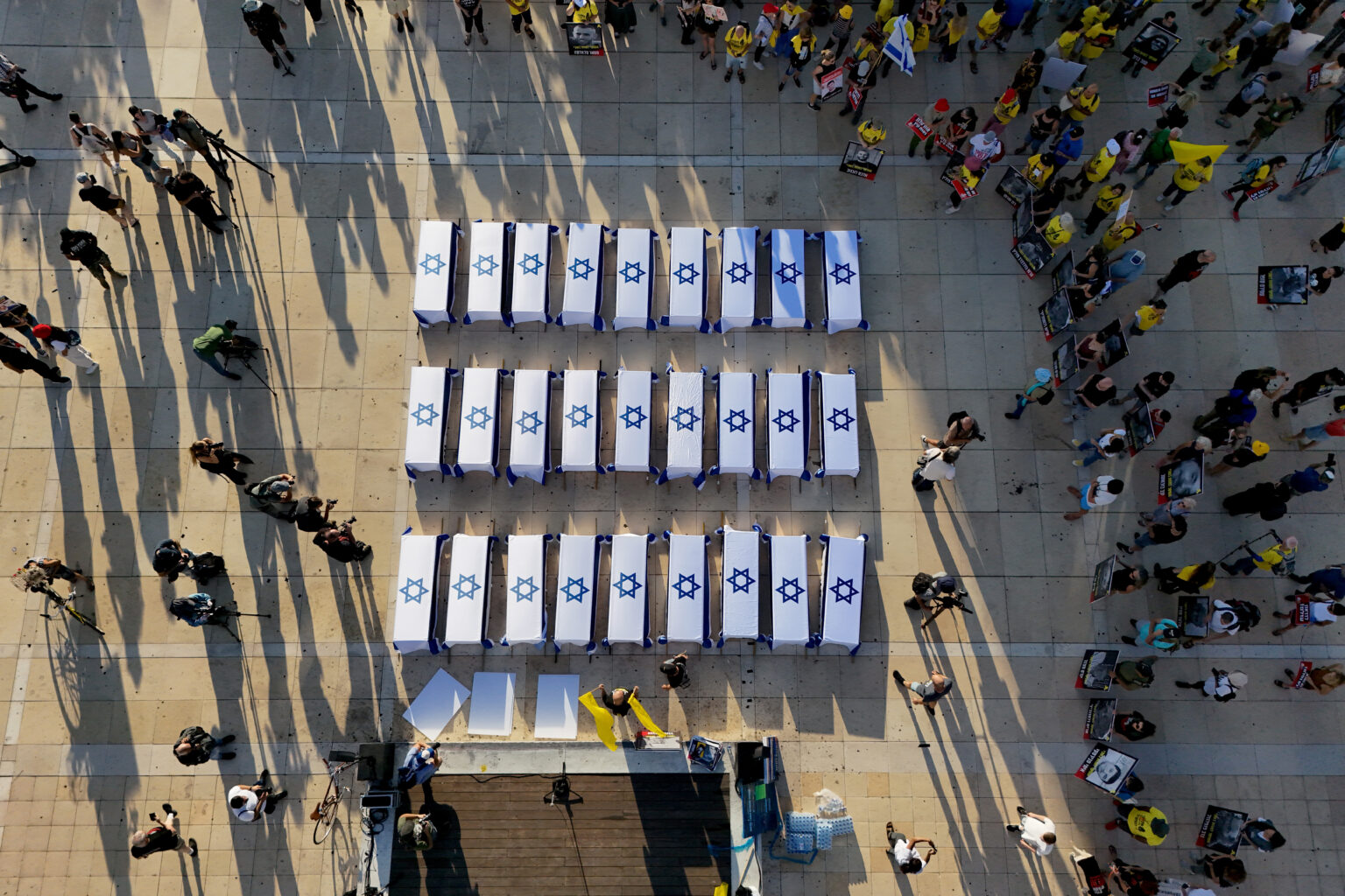 Ισραήλ: Ο Νετανιάχου μελετά αντίποινα για τη δολοφονία των έξι ομήρων – Το εμπόδιο για συμφωνία είναι η Χαμάς, λέει ο Λευκός Οίκος