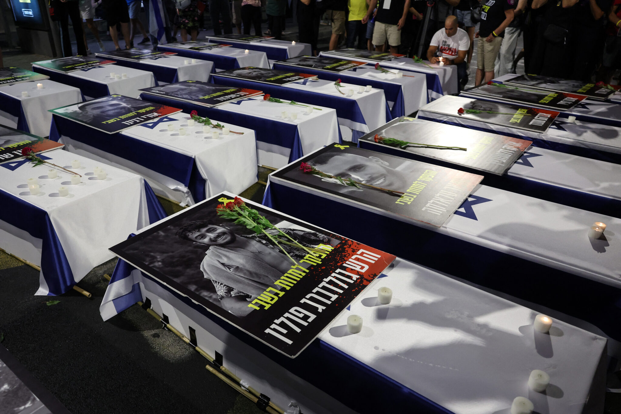 Ισραήλ: Ο Νετανιάχου μελετά αντίποινα για τη δολοφονία των έξι ομήρων – Το εμπόδιο για συμφωνία είναι η Χαμάς, λέει ο Λευκός Οίκος