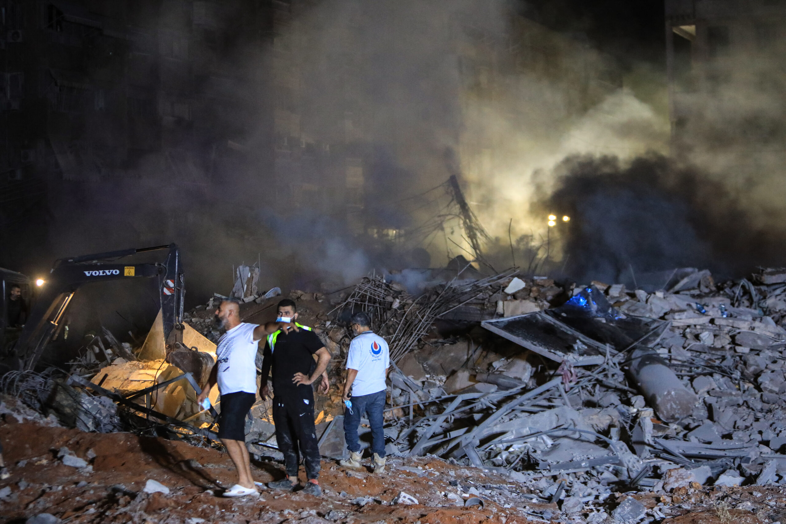 LEBANON-ISRAEL-PALESTINIAN-CONFLICT Βομβαρδίζεται ο Λίβανος – Για «στοχευμένα πλήγματα» κάνει λόγο το Ισραήλ – Αντικρουόμενες πληροφορίες για την τύχη του Νασράλα