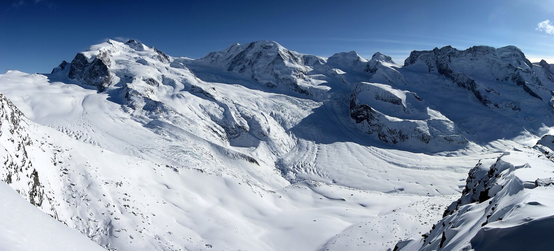 2048px-Panorama_vom_Gornergrat-Zermatt