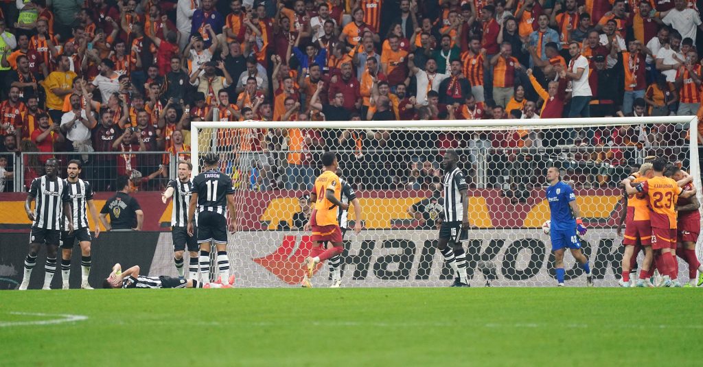 Δεν άντεξε στην πίεση της Γαλατά ο ΠΑΟΚ 4 Δεν άντεξε στην πίεση της Γαλατά ο ΠΑΟΚ