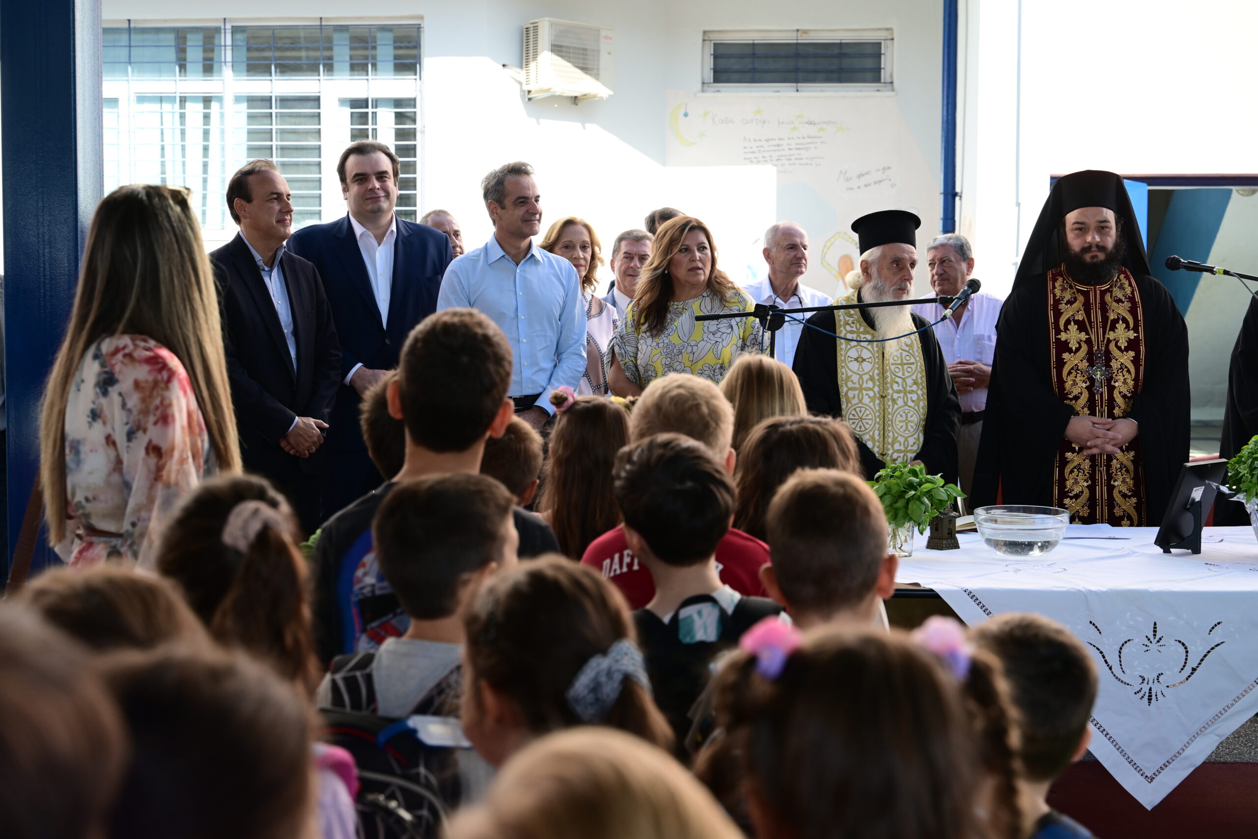 Στη Γλυφάδα για την έναρξη της νέας σχολικής χρονιάς ο πρωθυπουργός (φωτογραφίες)