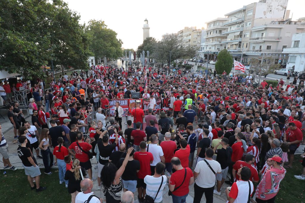 «Πανδαιμόνιο» στην Αλεξανδρούπολη για το τρόπαιο του Conference League (video) 6 «Πανδαιμόνιο» στην Αλεξανδρούπολη για το τρόπαιο του Conference League (video)