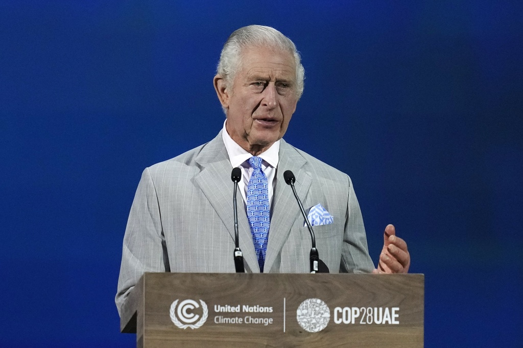 COP28 Climate Summit Βρετανία: Την ελληνική του γραβάτα φόρεσε πάλι ο βασιλιάς Κάρολος
