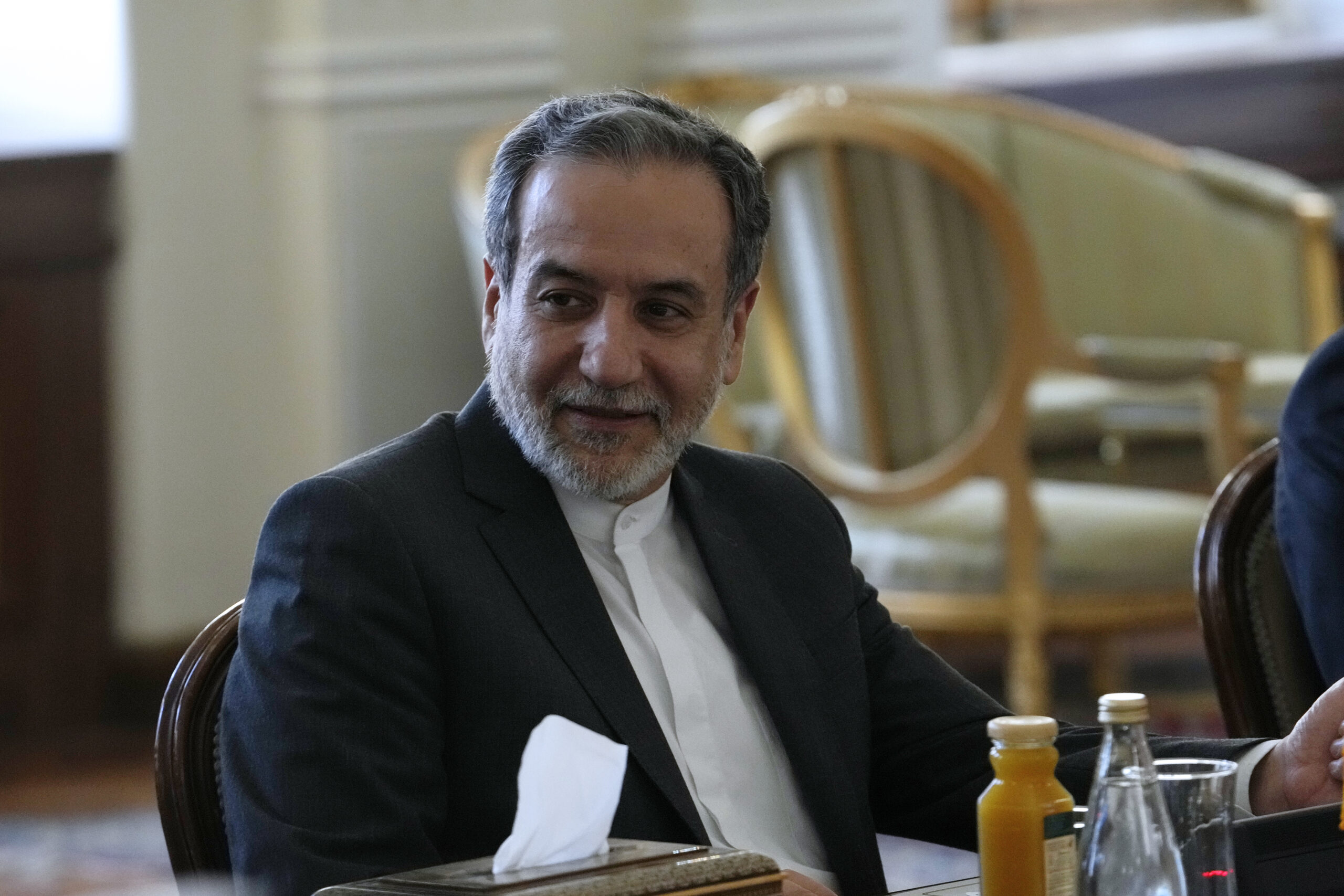 Ιράν: Ανοιχτό σε συνομιλίες αλλά όχι υπό καθεστώς «απειλών και πιέσεων», στον απόηχο των νέων κυρώσεων ΗΠΑ – Ευρώπης