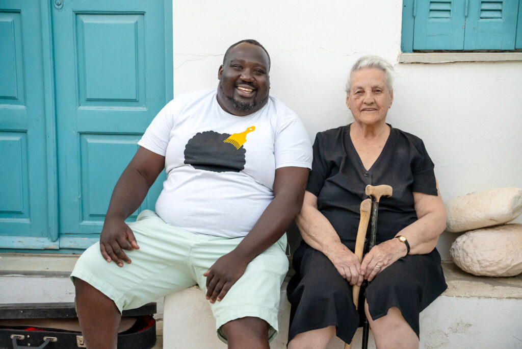 «Φτάσαμε» με τον Ζερόμ Καλούτα στη Μήλο – Στο νησί με τις 75 παραλίες και τα γραφικά ψαροχώρια 9 «Φτάσαμε» με τον Ζερόμ Καλούτα στη Μήλο – Στο νησί με τις 75 παραλίες και τα γραφικά ψαροχώρια