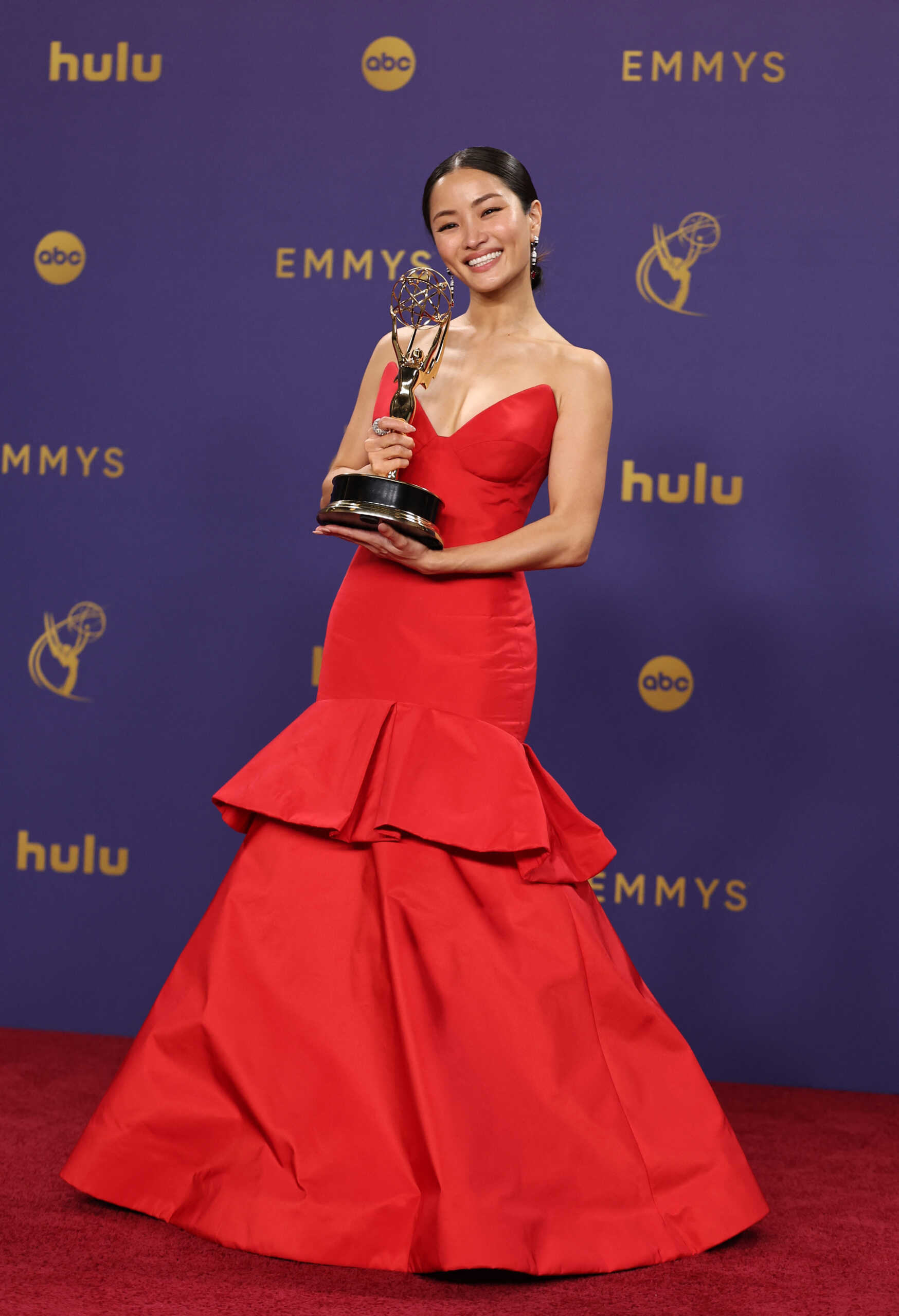 Emmy Awards 2024: «Επιστροφή στην κομψότητα» ψήφισαν οι celebrities στο κόκκινο χαλί