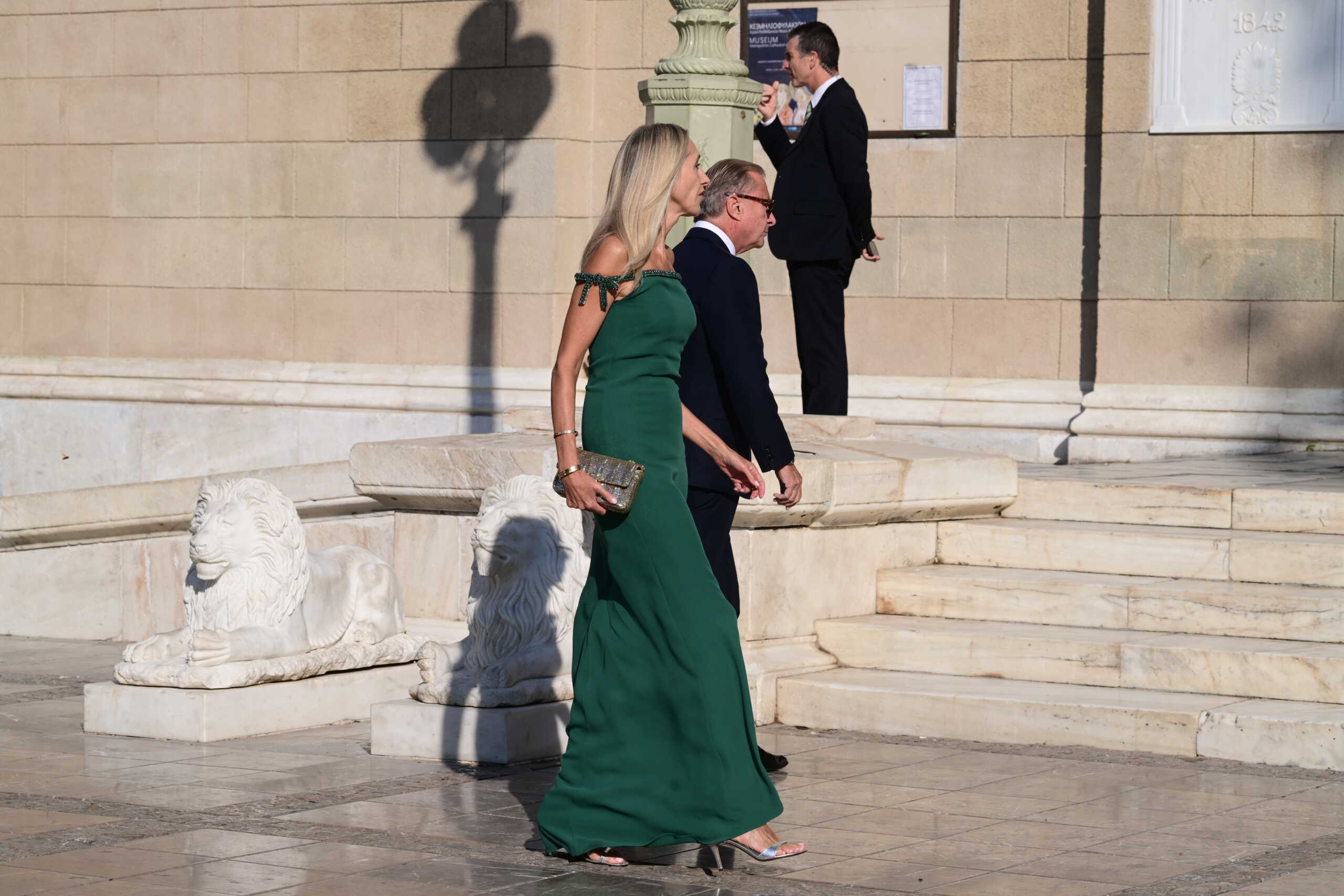 Ο γάμος της Θεοδώρας Γλύξμπουργκ με τον Μάθιου Κουμάρ στην Μητρόπολη Αθηνών - Οι αφίξεις των καλεσμένων