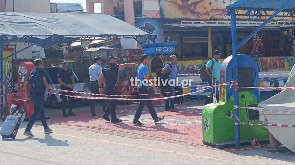 Ένταση στο λούνα παρκ όπου σκοτώθηκε ο 19χρονος μεταξύ του πατέρα του και υπαλλήλου της επιχείρησης 4 Ένταση στο λούνα παρκ όπου σκοτώθηκε ο 19χρονος μεταξύ του πατέρα του και υπαλλήλου της επιχείρησης