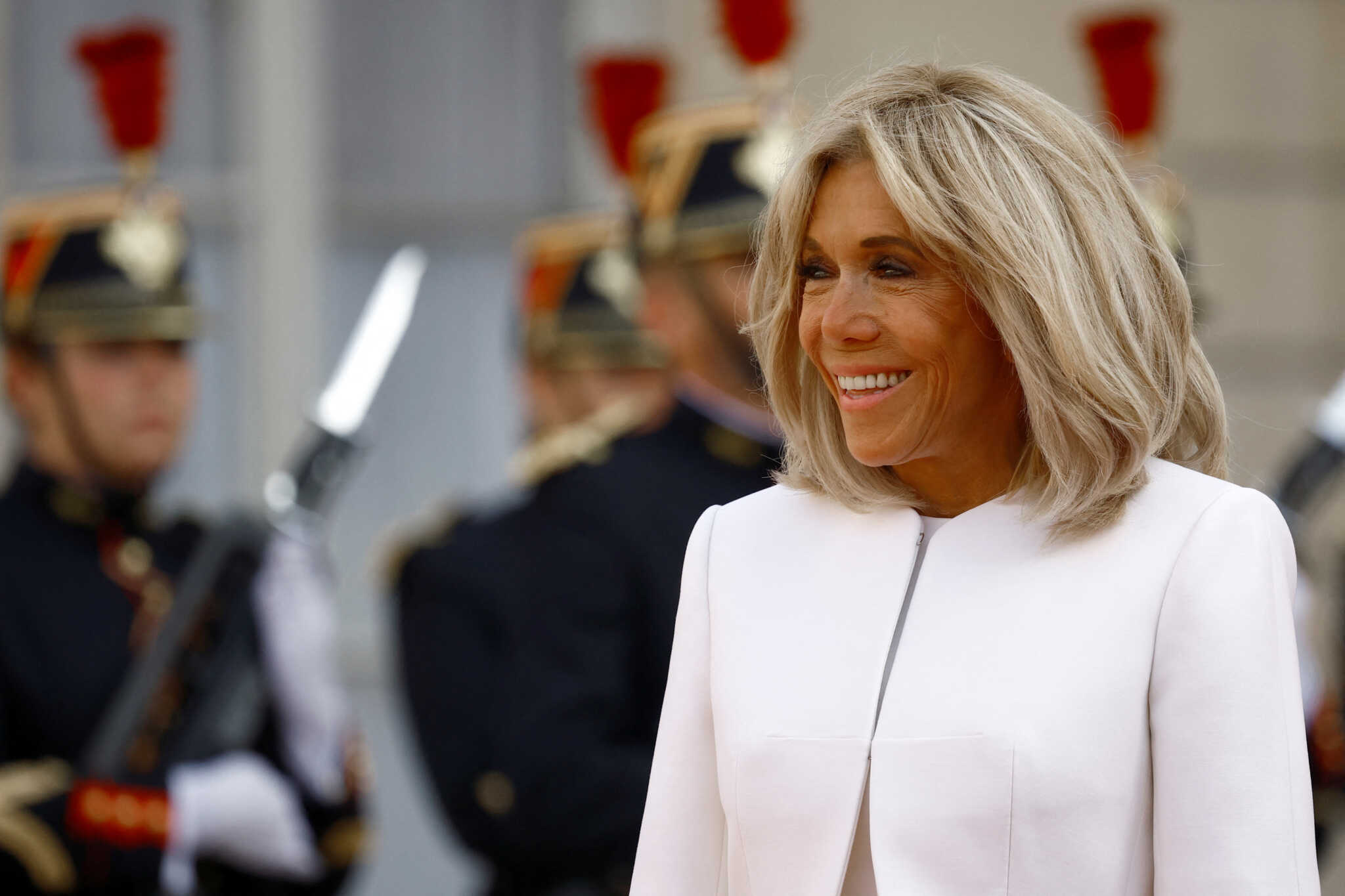 Μπριζίτ Μακρόν: Στο Εmily in Paris του Netflix θα υποδυθεί τον εαυτό της – Το «ψήσιμο» και η συμφωνία