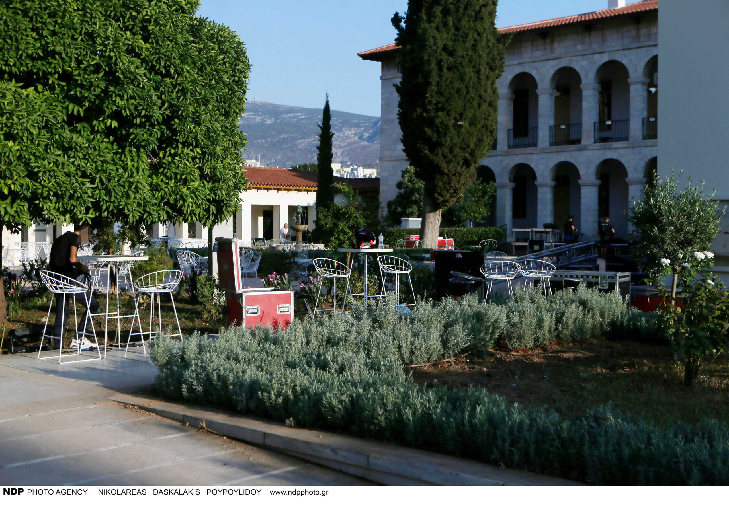 Απόψε το pre-wedding party της Θεοδώρας Γλύξμπουργκ και του Μάθιου Κουμάρ: Οι πρώτες εικόνες από τις προετοιμασίες 5 Απόψε το pre-wedding party της Θεοδώρας Γλύξμπουργκ και του Μάθιου Κουμάρ: Οι πρώτες εικόνες από τις προετοιμασίες