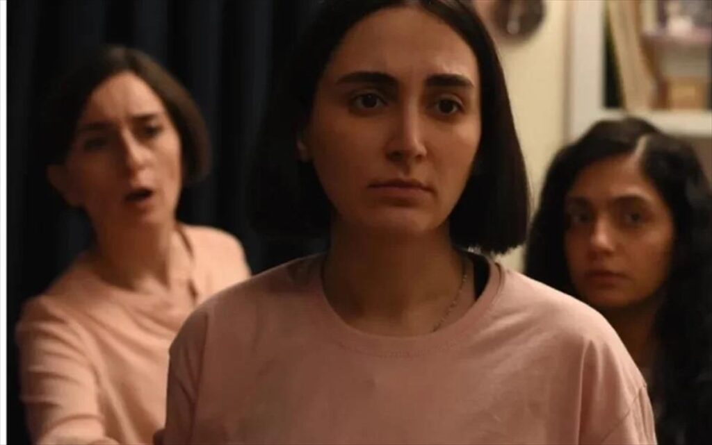 «Ο Σπόρος της Ιερής Συκιάς» του Μοχάμαντ Ρασούλοφ σε πρώτη προβολή στις Νύχτες Πρεμιέρας 2 «Ο Σπόρος της Ιερής Συκιάς» του Μοχάμαντ Ρασούλοφ σε πρώτη προβολή στις Νύχτες Πρεμιέρας