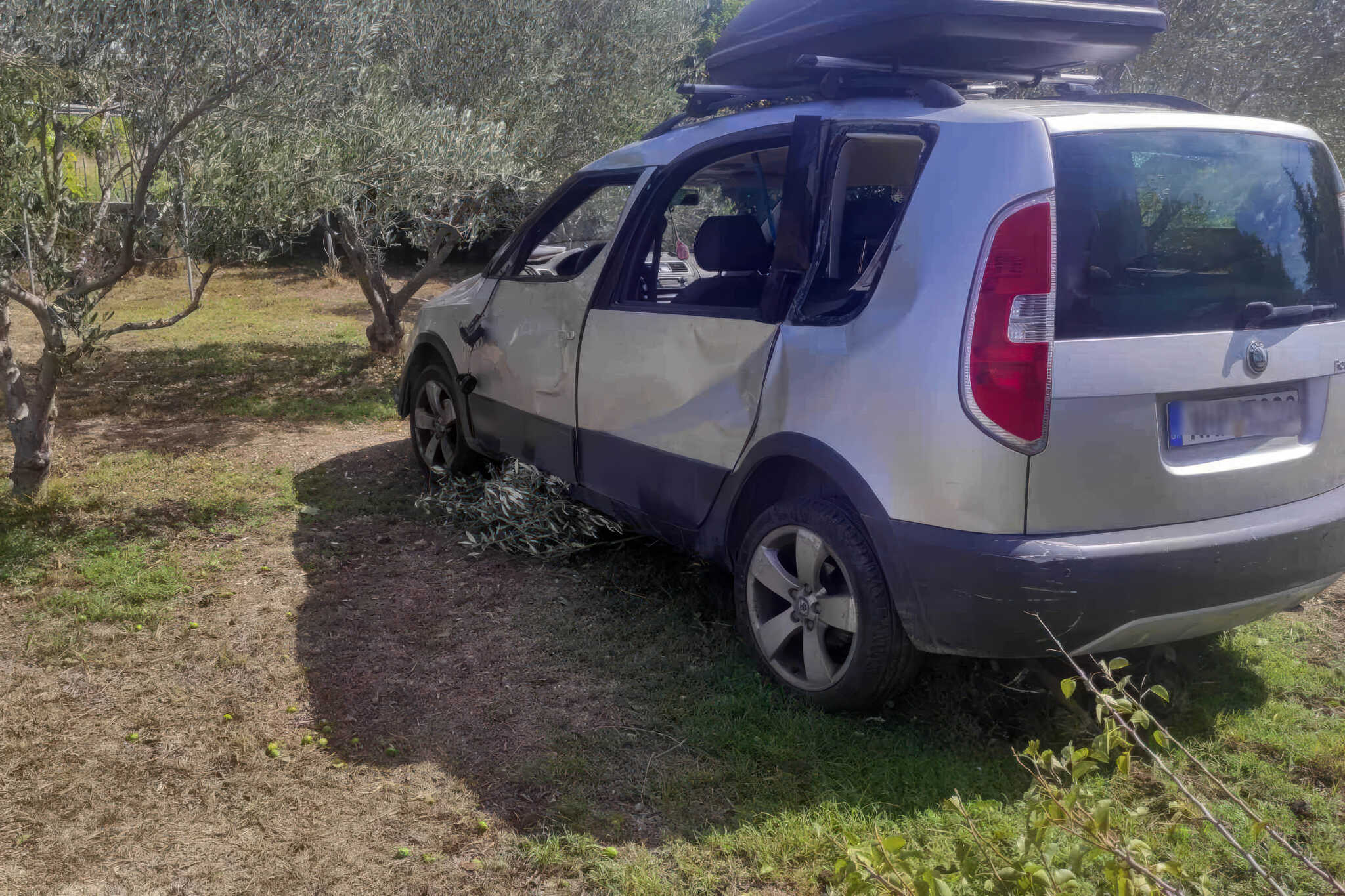 Πέντε μηνών έγκυος η γυναίκα που παρασύρθηκε με το σύζυγό της και το παιδί τους από ΙΧ στη Θεσσαλονίκη – Στη ΜΕΘ οι γονείς