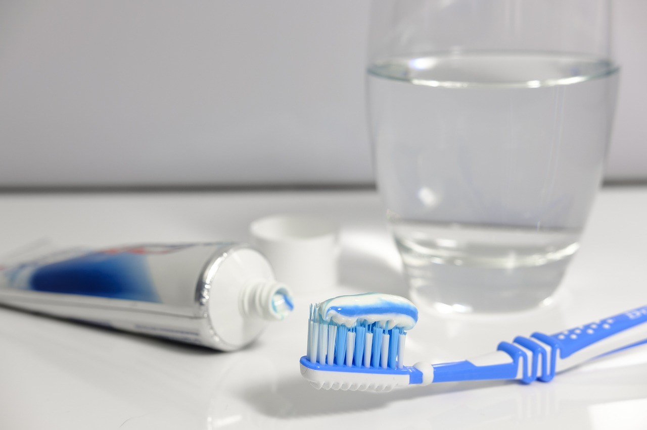 toothpaste-3067570_1280