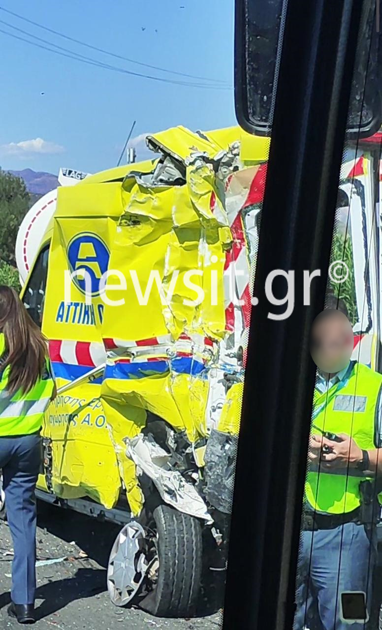 Μποτιλιάρισμα στην Αττική οδό λόγω τροχαίου: Βυτιοφόρο συγκρούστηκε με αυτοκίνητο