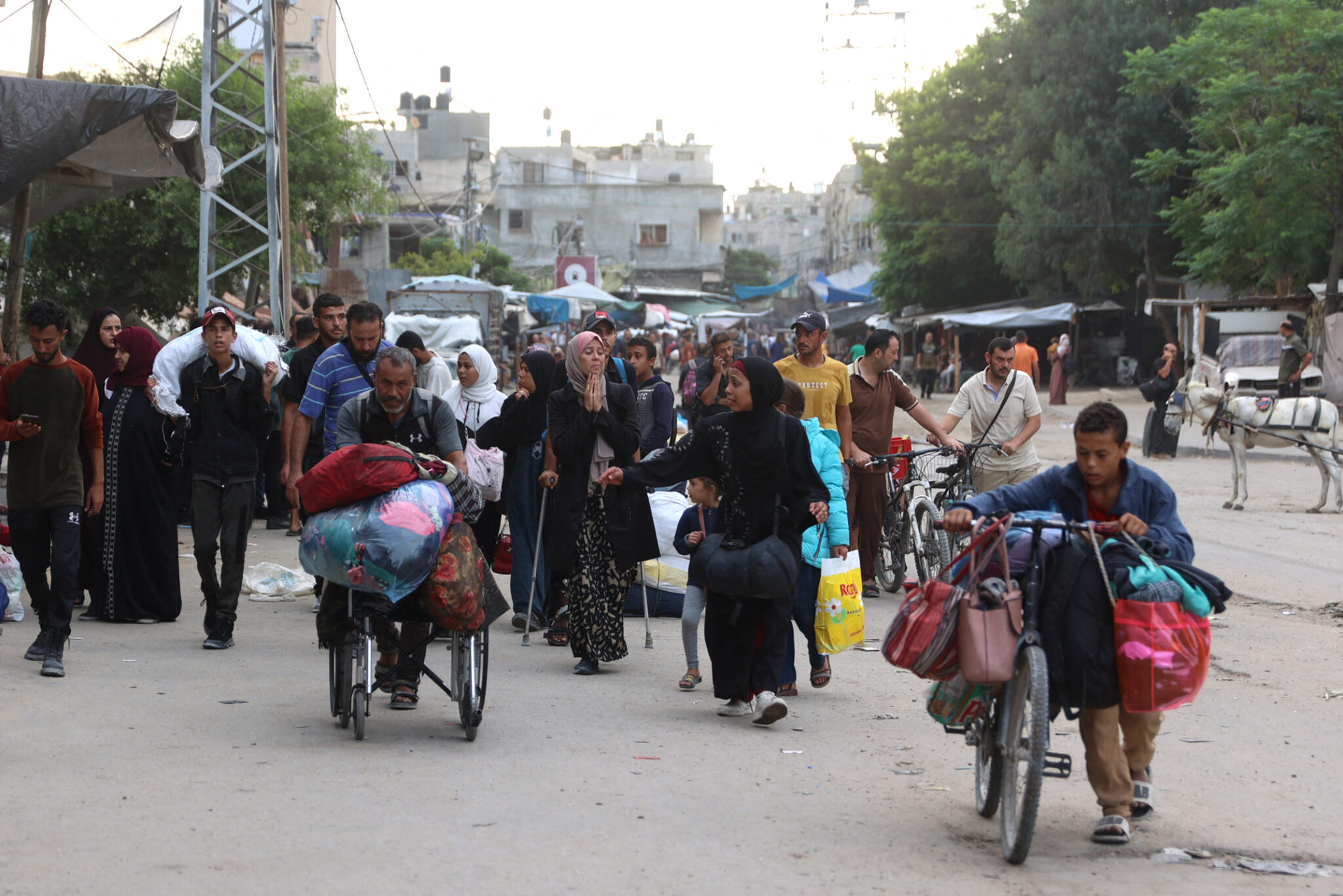 Ένας χρόνος πόλεμος στη Γάζα: Πάνω από 42.000 νεκροί, ισοπεδωμένα κτίρια, πείνα και εξαθλίωση
