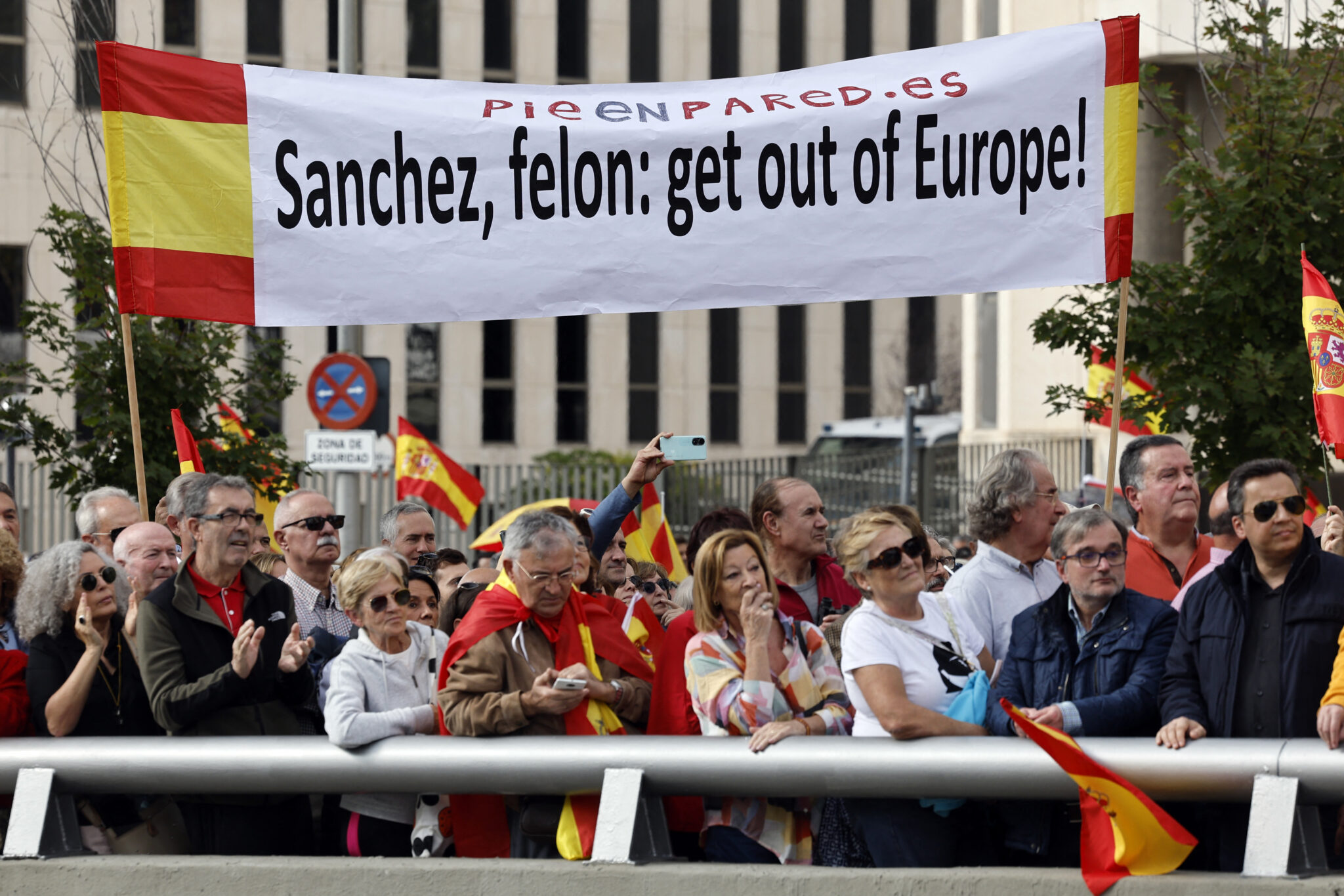 Ισπανία: Χιλιάδες διαδηλωτές στη Μαδρίτη κατά της κυβέρνησης του Πέδρο Σάντσεθ