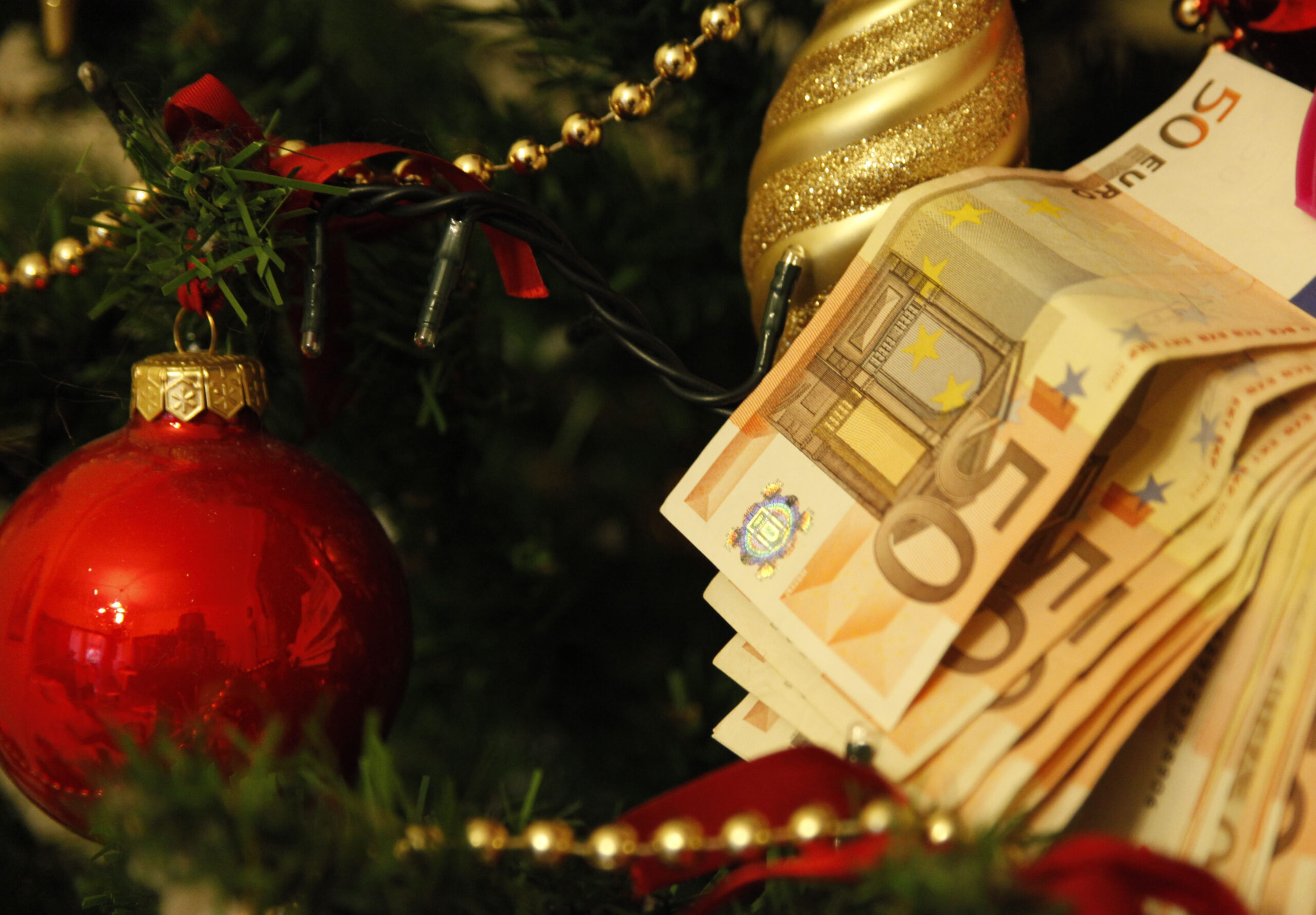 Έρχεται έκτακτη οικονομική ενίσχυση τα Χριστούγεννα – Ποιους αφορά, πότε θα δοθεί