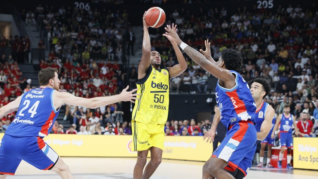 Κόλσον στο ertsports: «Στόχος μας το Final Four, διαφορετικό το κίνητρο με Παναθηναϊκό» 4 Κόλσον στο ertsports: «Στόχος μας το Final Four, διαφορετικό το κίνητρο με Παναθηναϊκό»