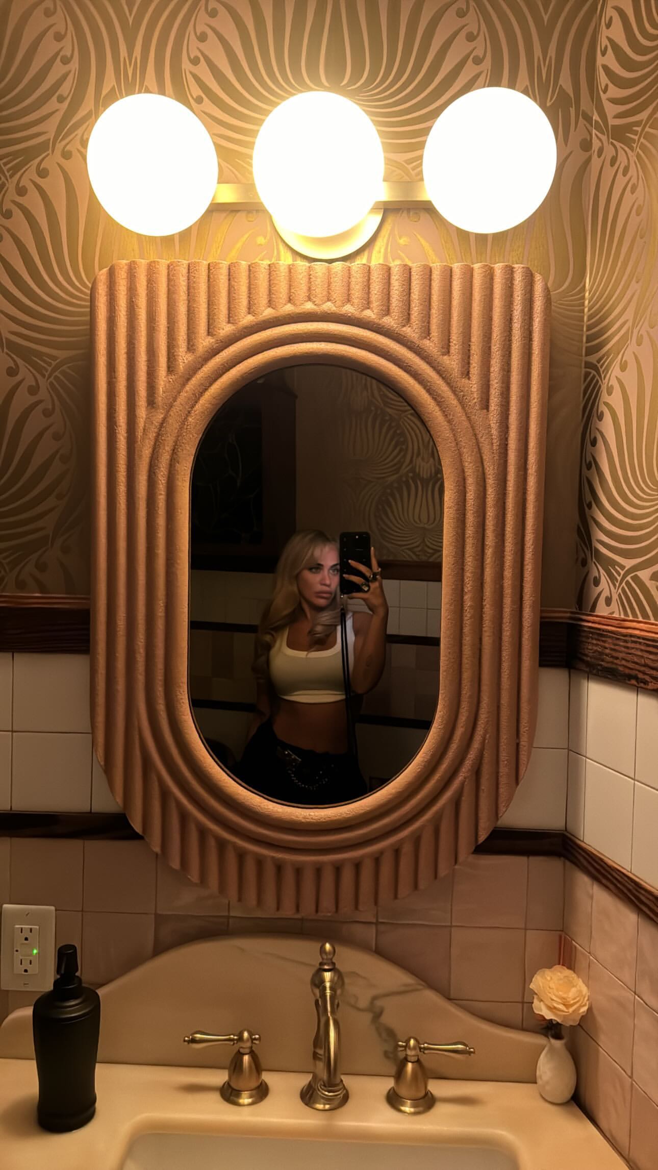 Κόνι Μεταξά: Ταξίδι στην Νέα Υόρκη, χωρίς τον Μάριο Καπότση – Φωτογραφίες