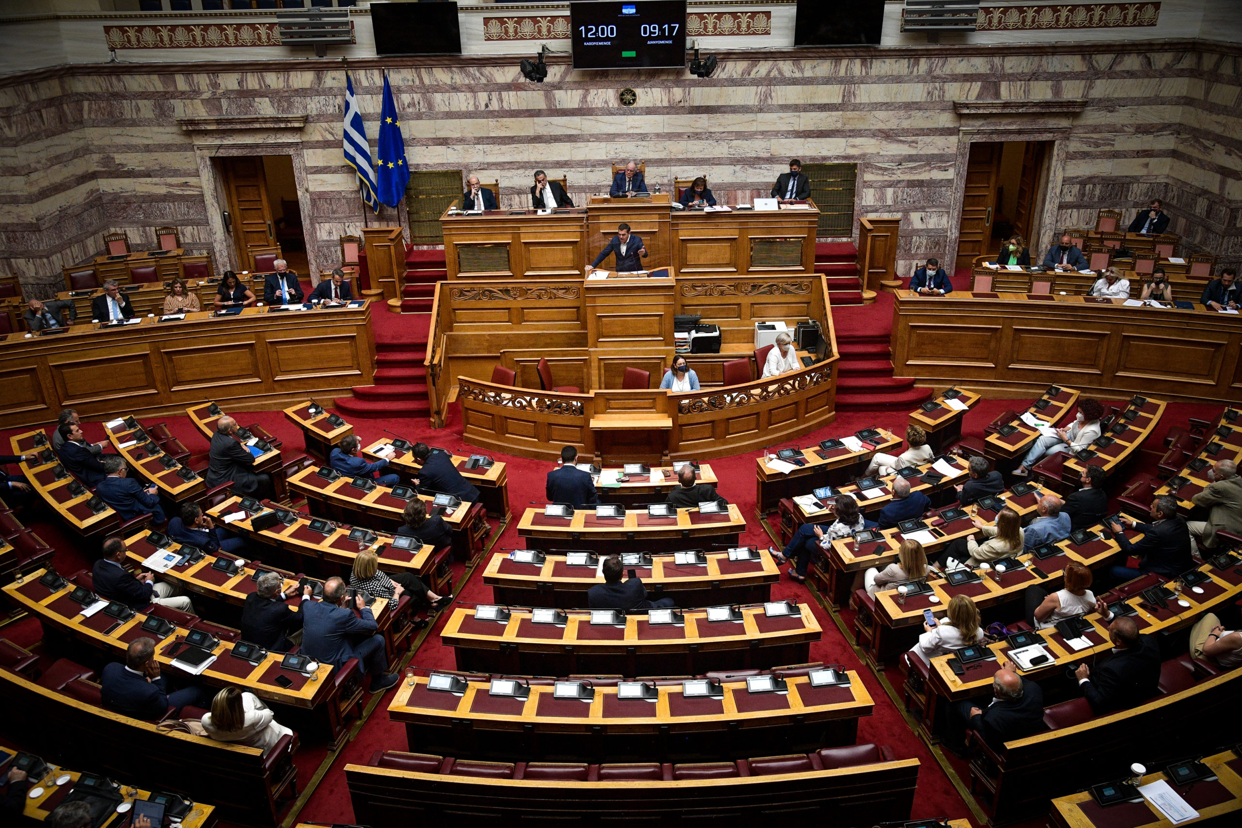 Βουλή: Αύριο η ενημέρωση του πρωθυπουργού για την αντιπυρική περίοδο