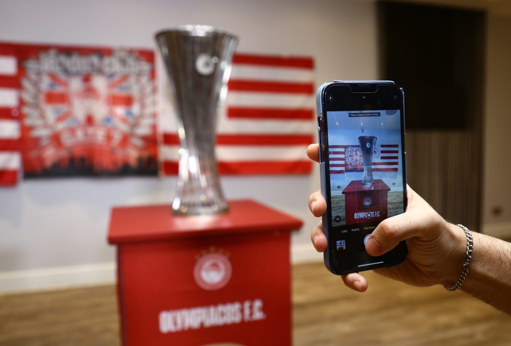 Στο Λονδίνο τα ευρωπαϊκά τρόπαια του Ολυμπιακού (ΦΩΤΟρεπορτάζ) 9 Στο Λονδίνο τα ευρωπαϊκά τρόπαια του Ολυμπιακού (ΦΩΤΟρεπορτάζ)