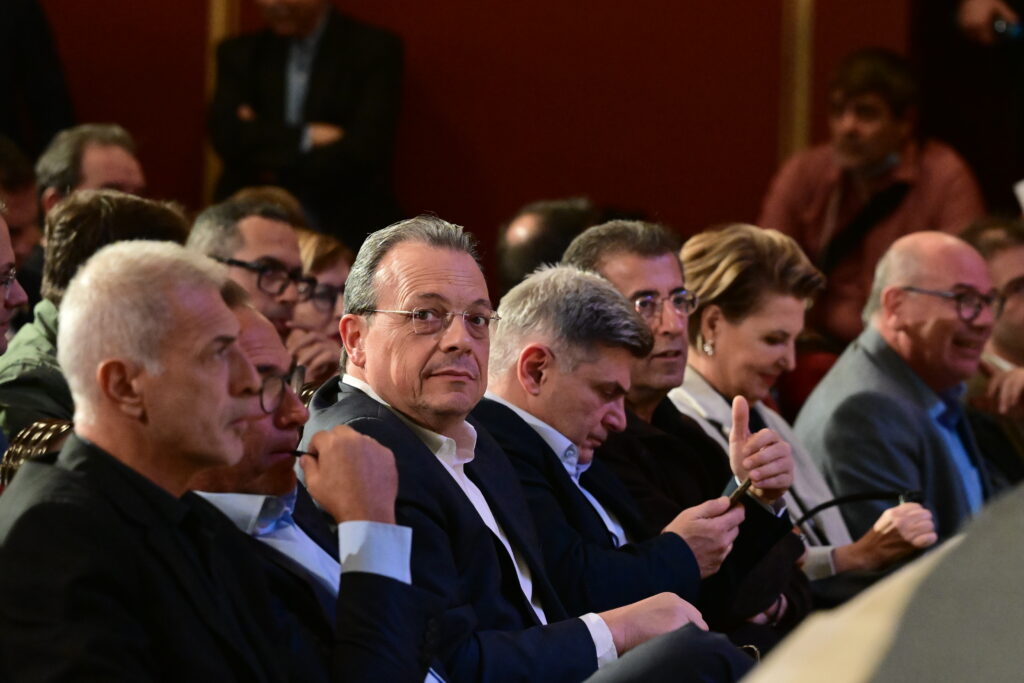 Ημερίδα του Ινστιτούτου Αλέξη Τσίπρα για την οικονομία – Ποια στελέχη του ΣΥΡΙΖΑ έδωσαν το παρών 8 Ημερίδα του Ινστιτούτου Αλέξη Τσίπρα για την οικονομία – Ποια στελέχη του ΣΥΡΙΖΑ έδωσαν το παρών