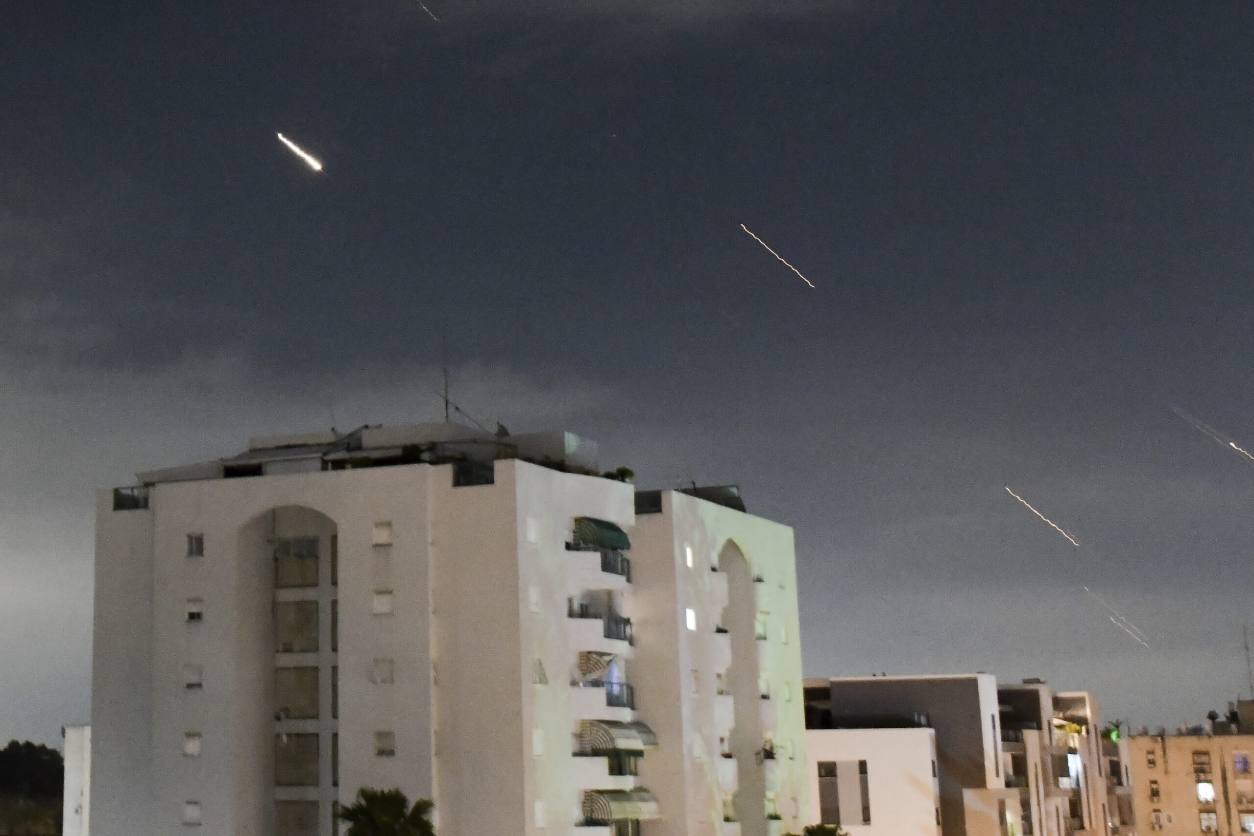 Λευκός Οίκος: Υπάρχουν ενδείξεις ότι το Ιράν προετοιμάζει επίθεση με βαλλιστικούς πυραύλους εναντίον του Ισραήλ – IDF: «Θα υπάρξουν συνέπειες»
