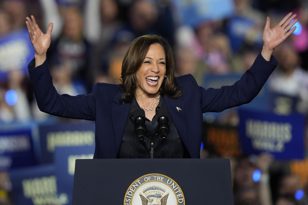 Προεδρικές εκλογές ΗΠΑ: Αλλαγές στην προεκλογική εκστρατεία της Χάρις φέρνει η άνοδος του Τραμπ στις δημοσκοπήσεις