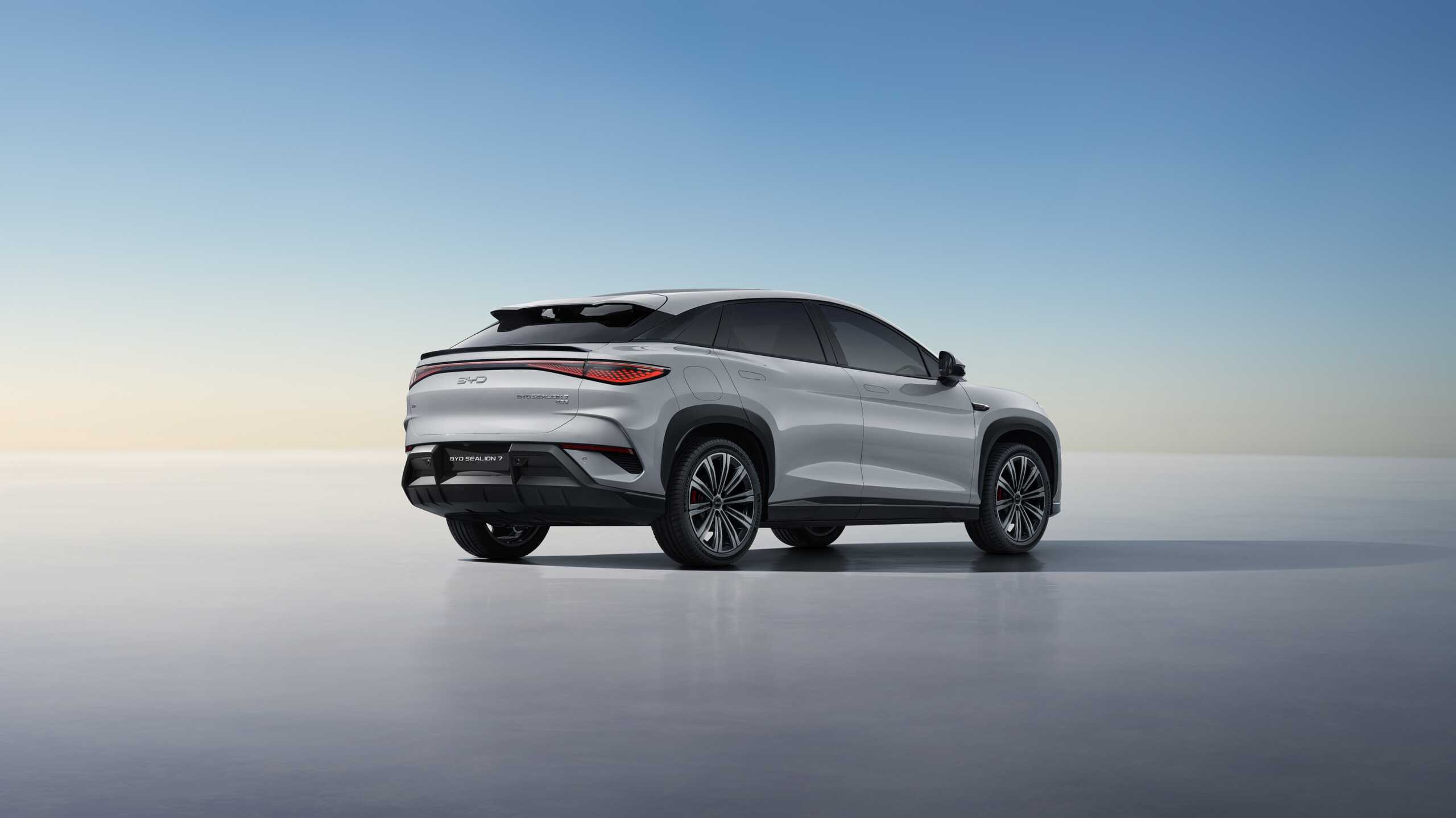 BYD: Όλα τα μάτια στην ευρωπαϊκή πρεμιέρα του SEALION 7