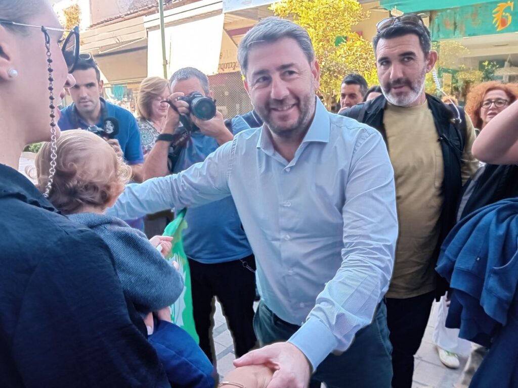 Ν. Ανδρουλάκης: Δύναμή μου ο απλός κόσμος του ΠΑΣΟΚ 8 Ν. Ανδρουλάκης: Δύναμή μου ο απλός κόσμος του ΠΑΣΟΚ
