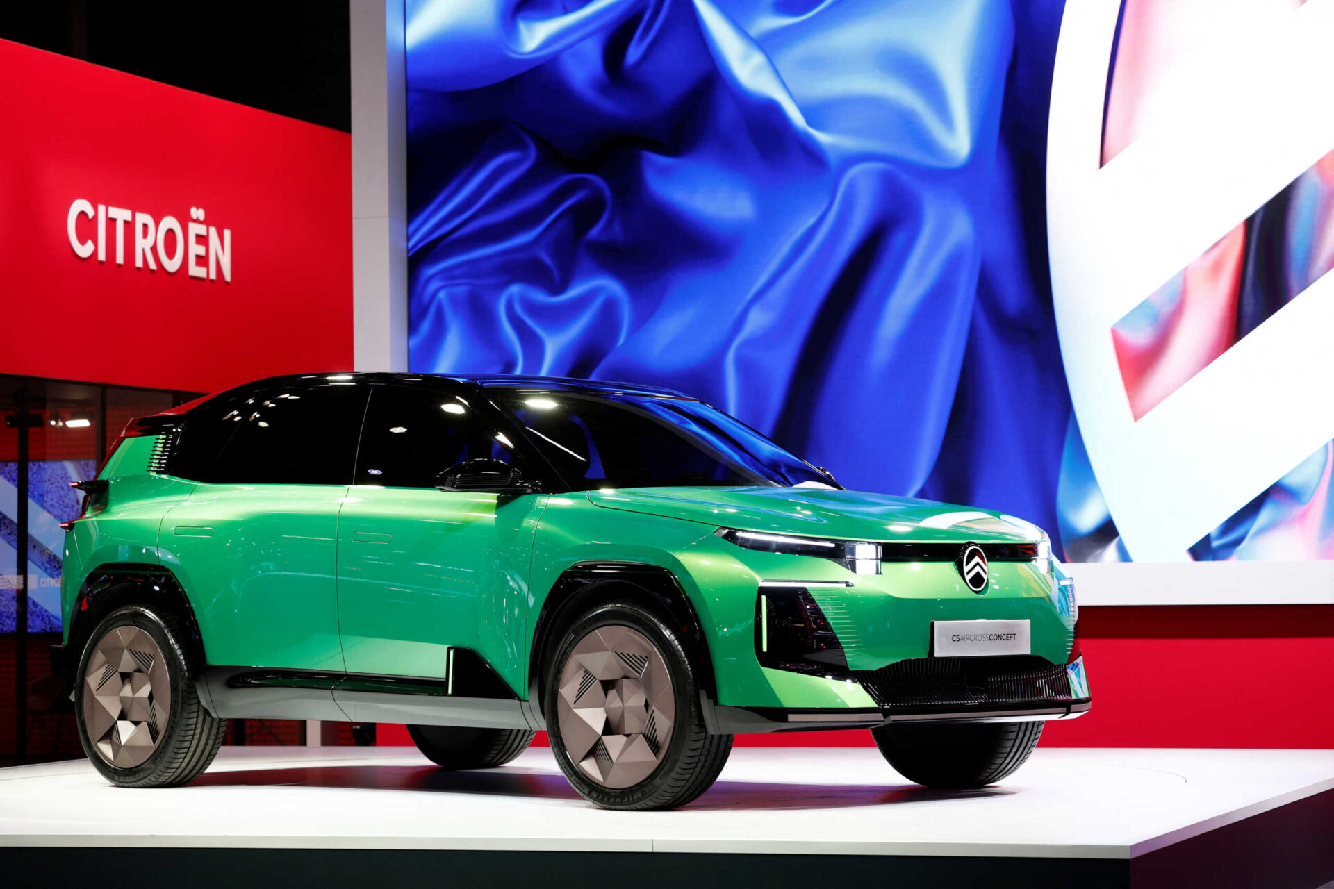 Citroen_C5-Aircross_concept-scaled-1