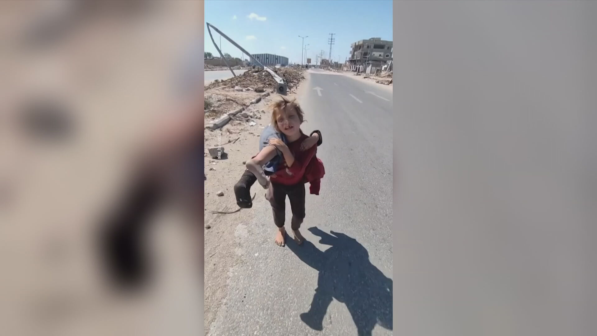 Πόνος και απόγνωση στη Γάζα – Συγκλονιστικές εικόνες με ορδές αμάχων να εγκαταλείπουν την Τζαμπάλια και την Μπέιτ Λαχία