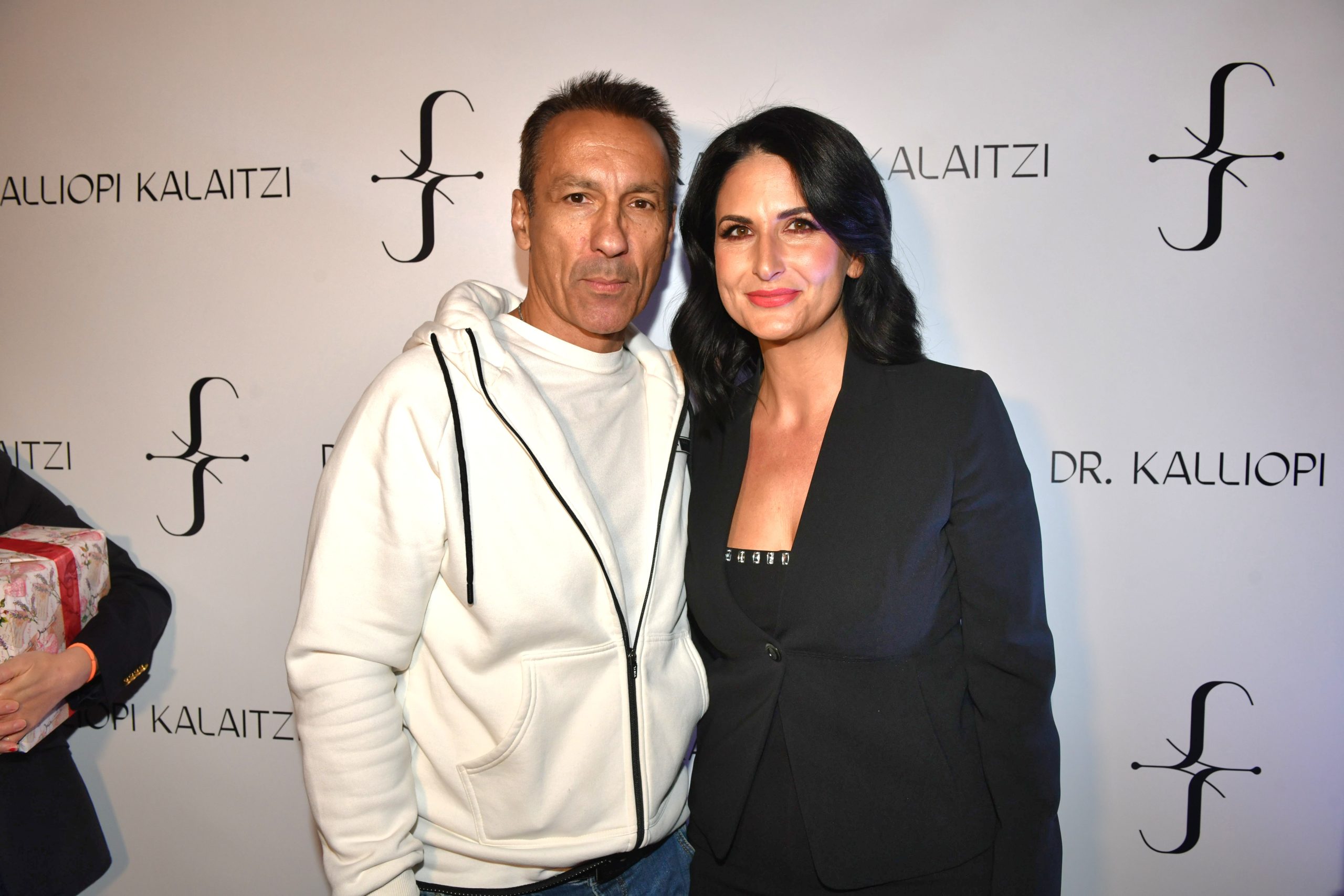 Πόπη Καλαϊτζή: Διάσημες παρουσίες στα εγκαίνια της κλινικής της συζύγου του Κωστή Χατζηδάκη – Φωτογραφίες TLIFE